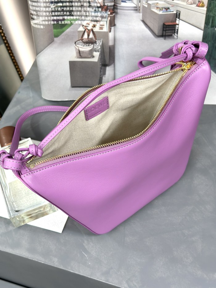  Handbags LOEWE 𝗛𝗮𝗺𝗺𝗼𝗰𝗸 𝗵𝗼𝗯𝗼 size:28-17-9.5 cm
