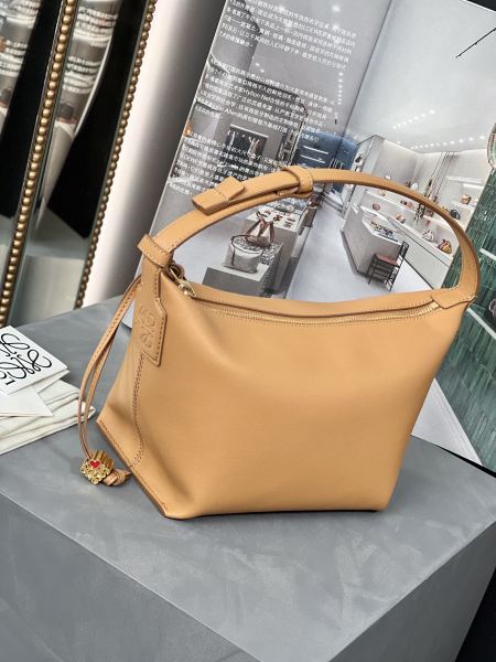  Handbags LOEWE Cubi size:21-17-13 cm