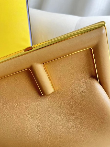 handbags FENDI 2218 size:18*26*9.5cm