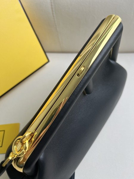 handbags FENDI 2218 size:18*26*9.5cm