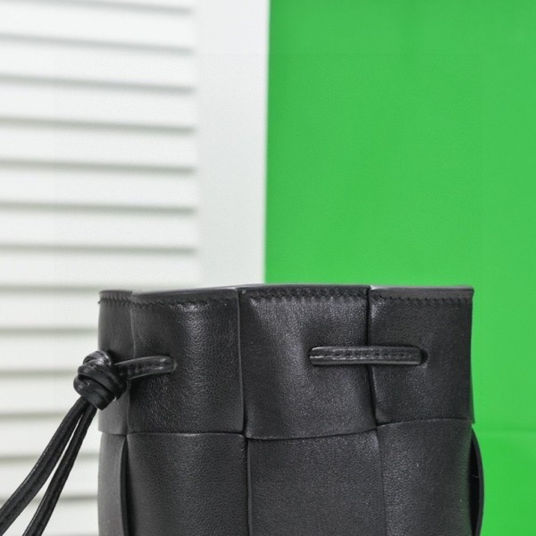  Handbags Bottega Veneta 6611 size:14*9*9 cm