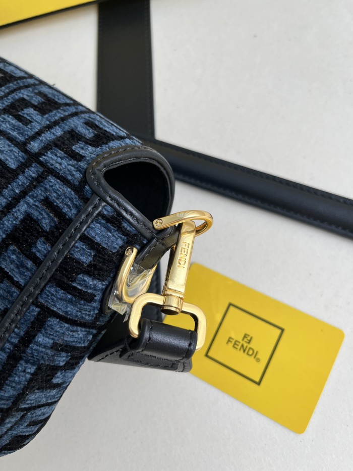 handbags FENDI 233 size:27*15*6cm