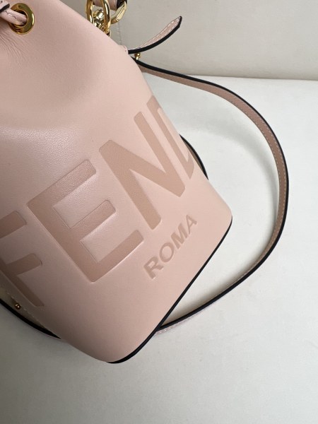 handbags FENDI 226 size:12*18*10cm