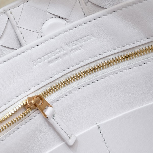  Handbags Bottega Veneta BvWallace 7748# size:22x13x9.5 cm