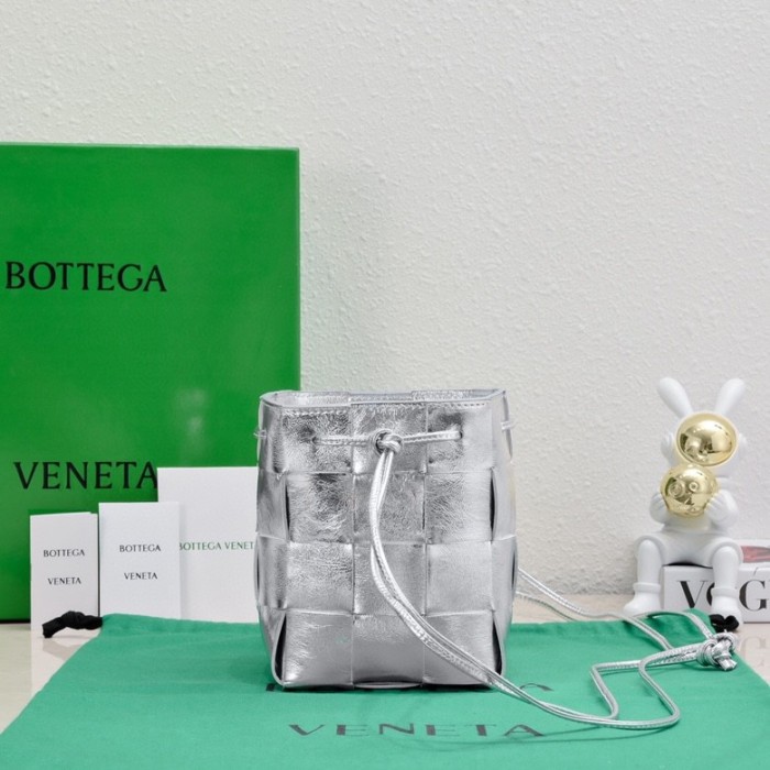  Handbags Bottega Veneta 6612 size:19 cm