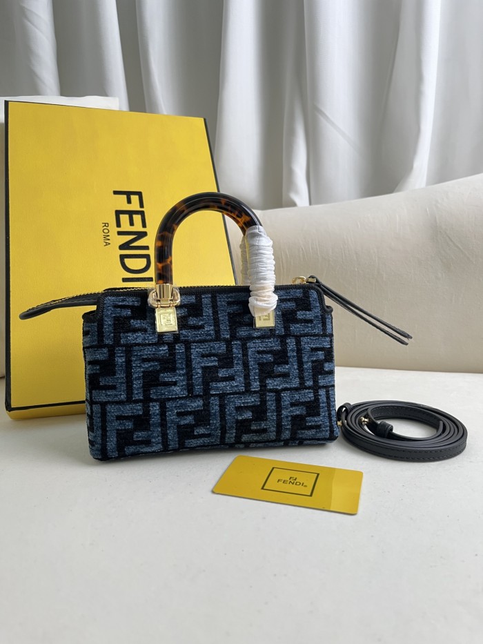 handbags FENDI 228 size:20.5*12*9cm