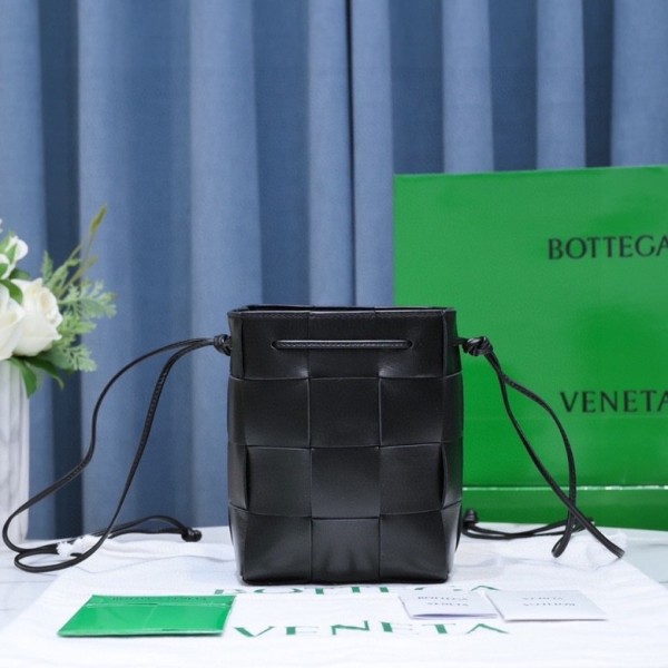  Handbags Bottega Veneta 6612 size:19 cm