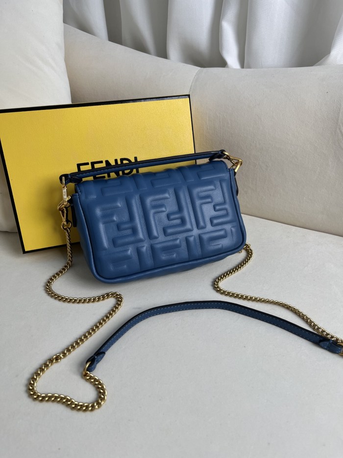 handbags FENDI 212 size:19*11.5*4cm