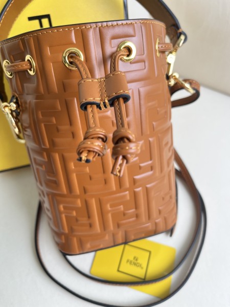 handbags FENDI 226 size:12*18*10cm