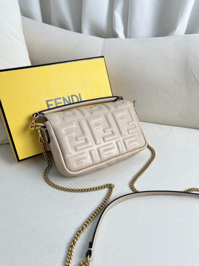 handbags FENDI 212 size:19*11.5*4cm