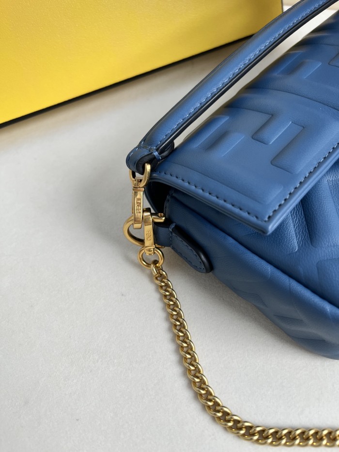 handbags FENDI 212 size:19*11.5*4cm