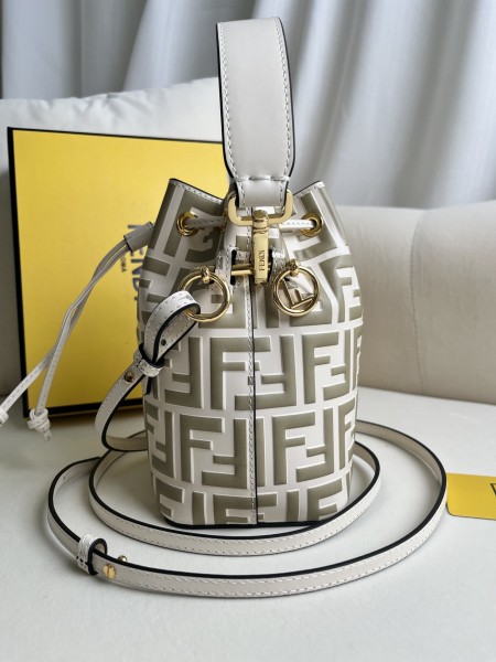 handbags FENDI 226 size:12*18*10cm