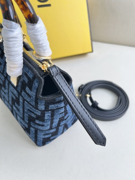 handbags FENDI 228 size:20.5*12*9cm