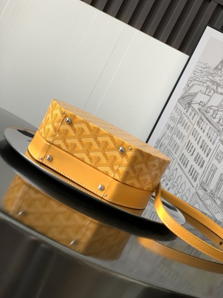  Handbags Goyard Alto 8038  size:16.5*7*18 cm