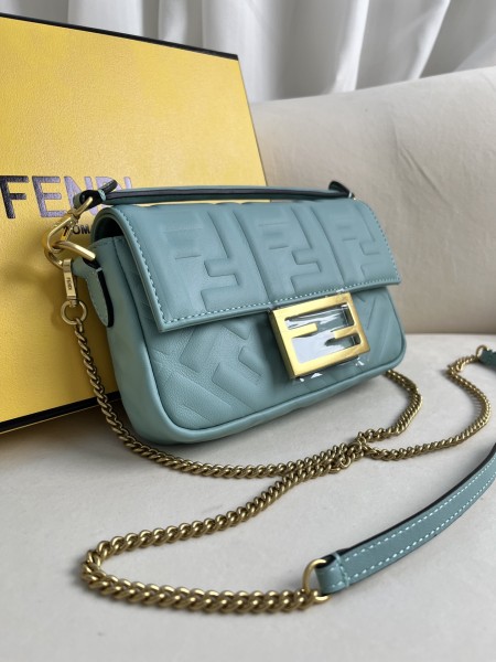 handbags FENDI 212 size:19*11.5*4cm