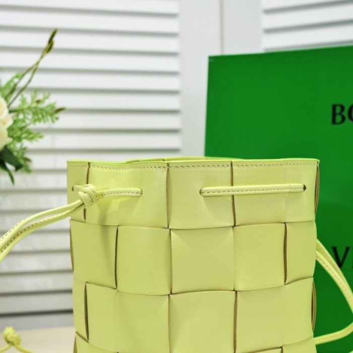  Handbags Bottega Veneta 6612 size:19 cm