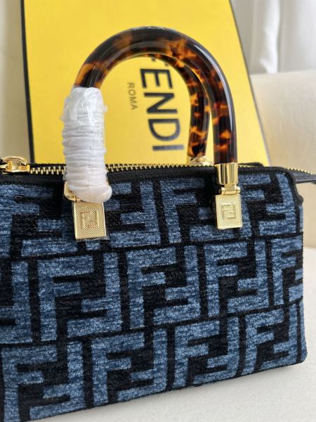 handbags FENDI 228 size:20.5*12*9cm