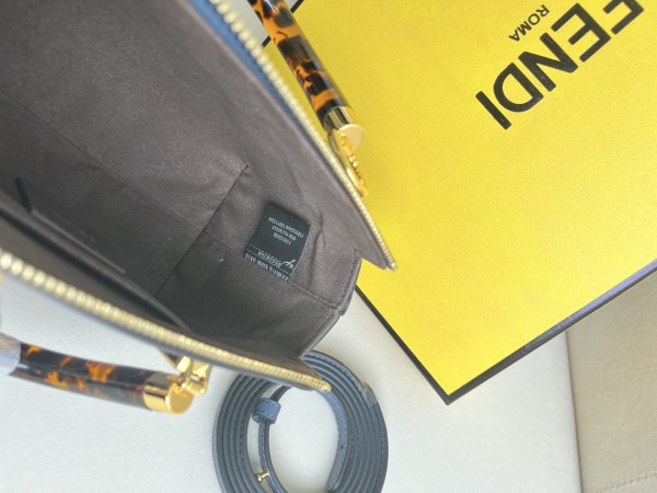 handbags FENDI 8BS067 size:20.5*12*9cm