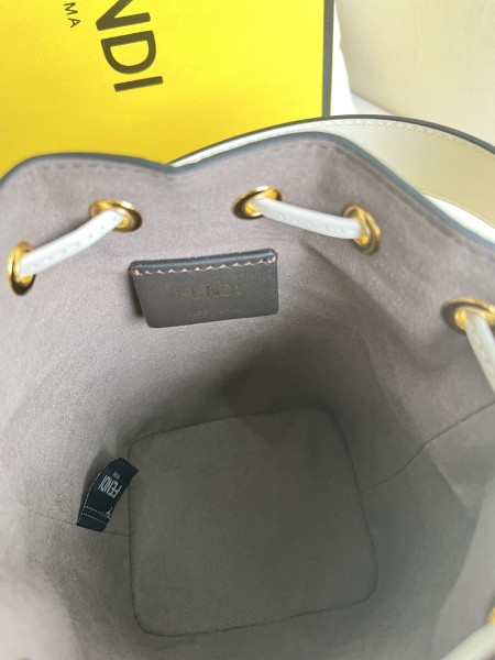 handbags FENDI 226 size:12*18*10cm