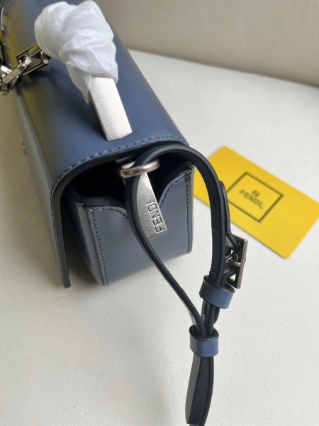 handbags FENDI 8605 size:23*13*7cm