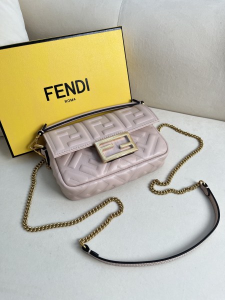 handbags FENDI 212 size:19*11.5*4cm