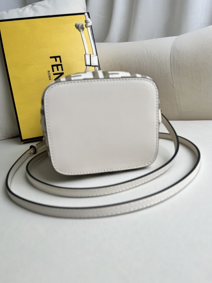handbags FENDI 226 size:12*18*10cm