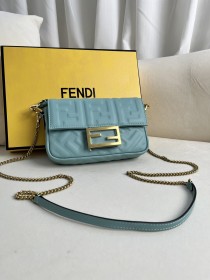 handbags FENDI 212 size:19*11.5*4cm