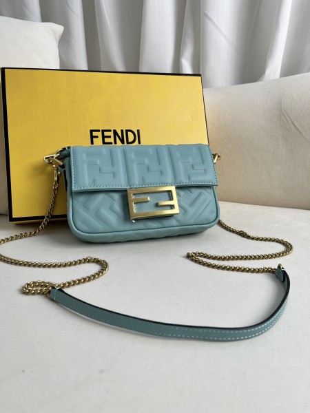 handbags FENDI 212 size:19*11.5*4cm