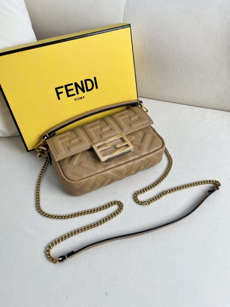 handbags FENDI 212 size:19*11.5*4cm