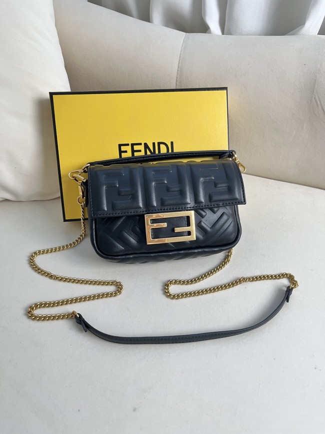 handbags FENDI 212 size:19*11.5*4cm