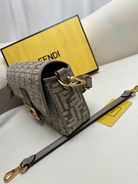 handbags FENDI 8BR600 size:27*15*6cm