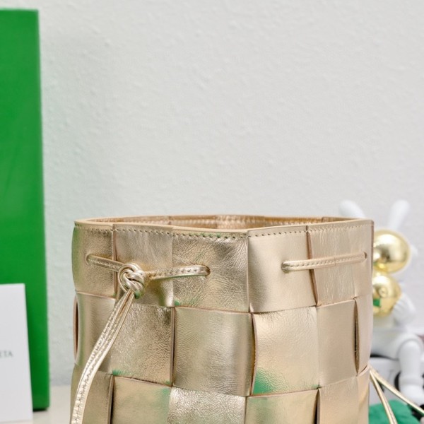  Handbags Bottega Veneta 6612 size:19 cm