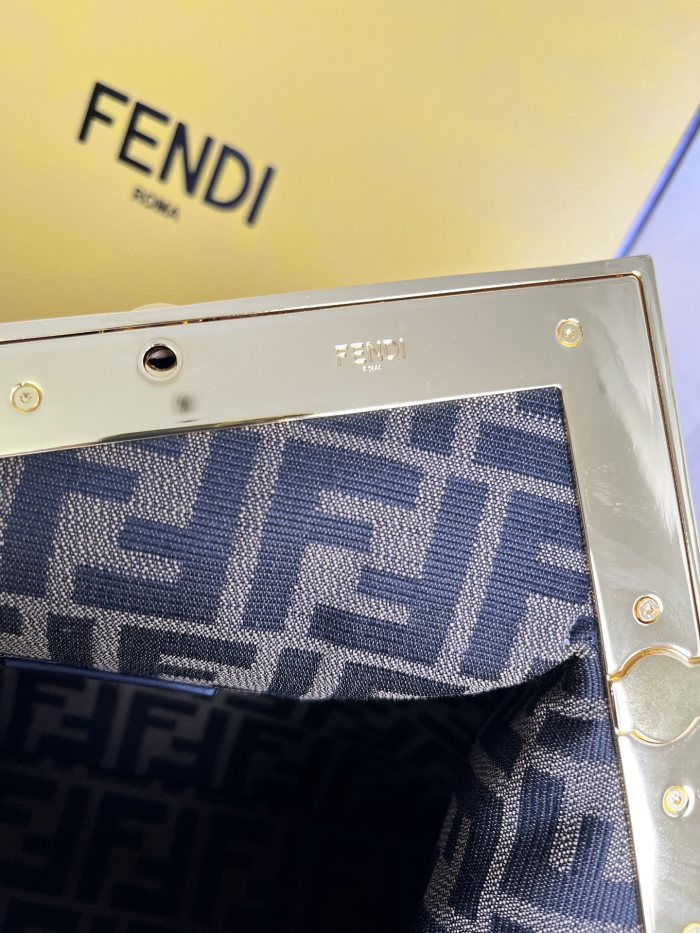 handbags FENDI 209 size:32.5*15*23.5cm