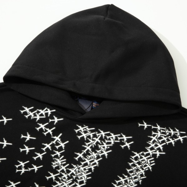 Clothes LOUIS VUITTON 927