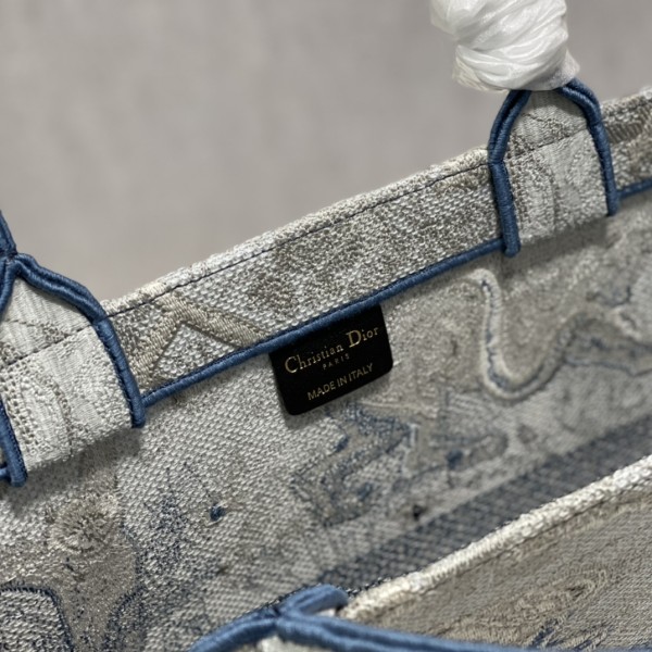  Handbags Dior Book Tote 8001 size:41*32 cm