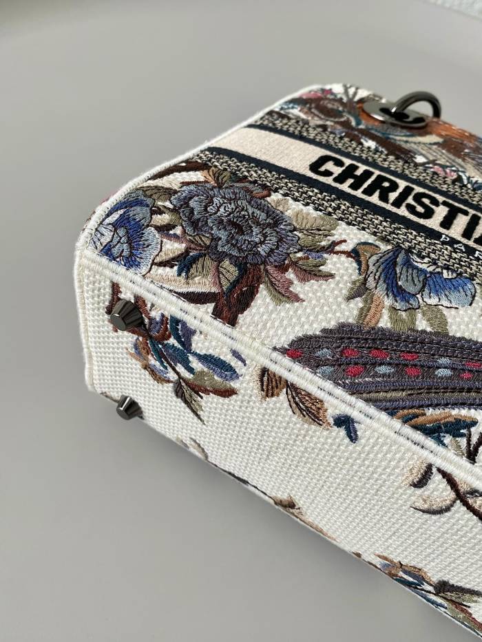  Handbags Lady Dior 6605 size：24*12*20 cm