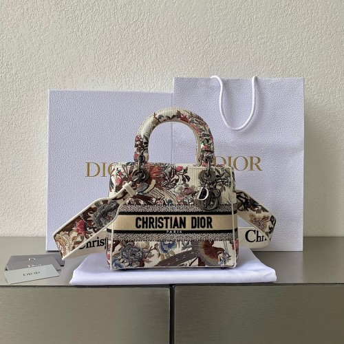  Handbags Lady Dior 6605 size：24*12*20 cm