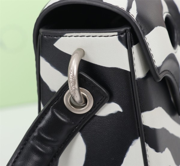 handbags OFF-White 579（6885970）size:22*16*8cm