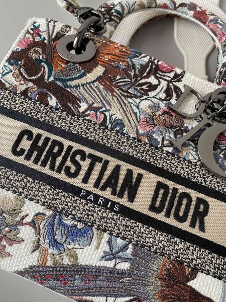  Handbags Lady Dior 6605 size：24*12*20 cm