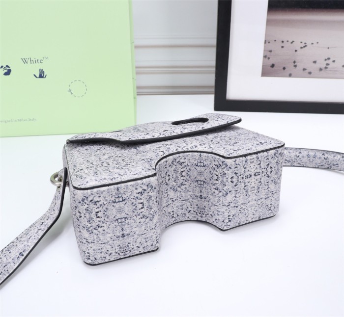 handbags OFF-White 579（6885970）size:22*16*8cm