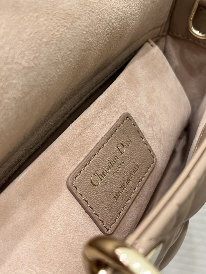  Handbags Dior 9240 size：22*6*12 cm