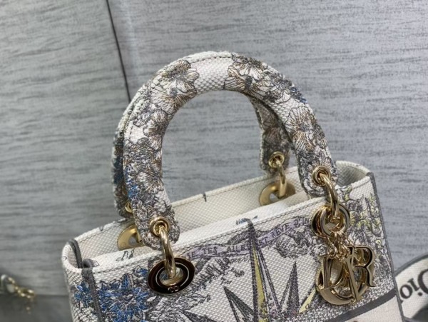  Handbags Lady Dior 6605 size：24*20*11 cm
