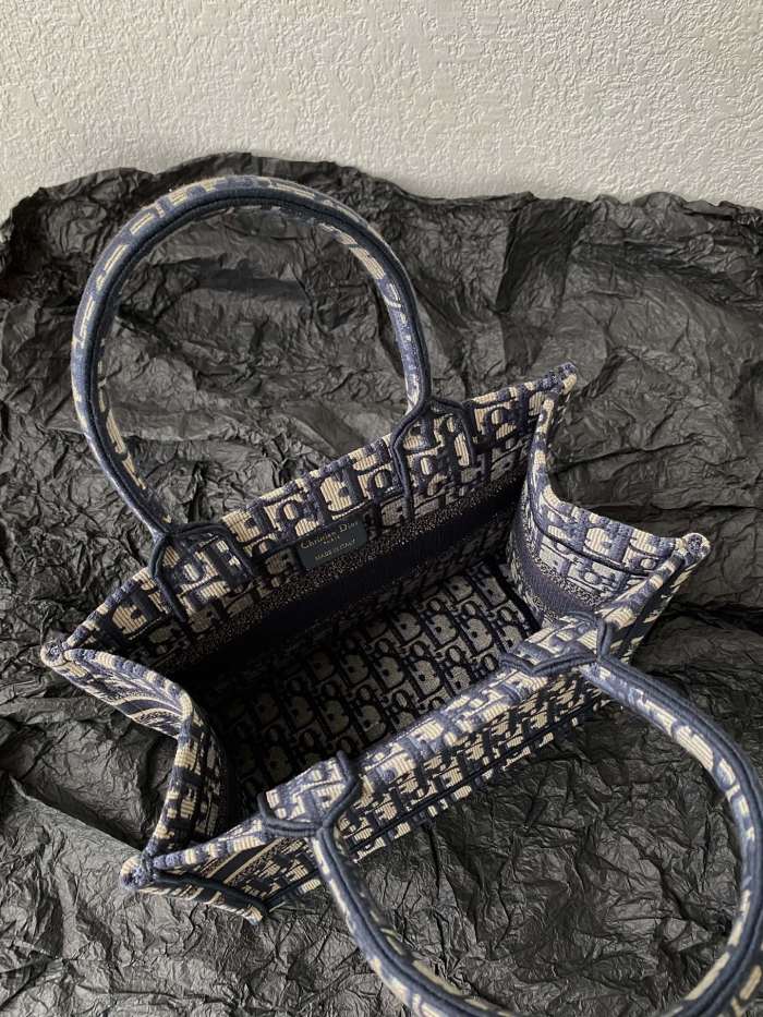  Handbags Dior Book Tote 8001 size:26.5*21*14 cm