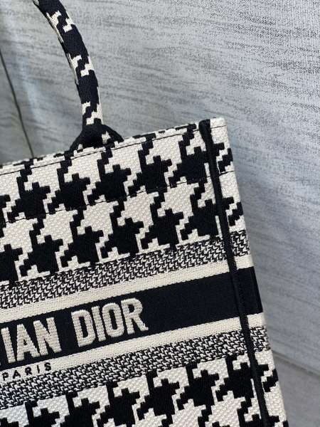  Handbags Dior Book Tote 8001 size:26*8*22 cm
