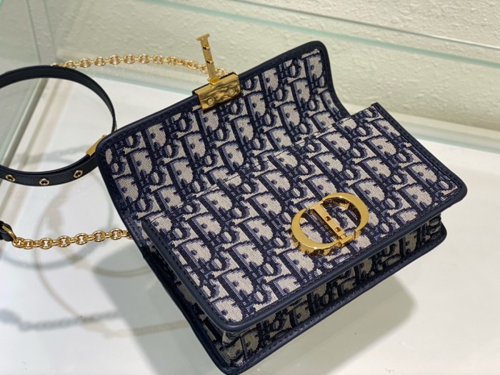  Handbags 𝐃!𝐨𝐫 𝐌𝐨𝐧𝐭𝐚𝐢𝐠𝐧𝐞 9207 size：21.5*12*6 cm