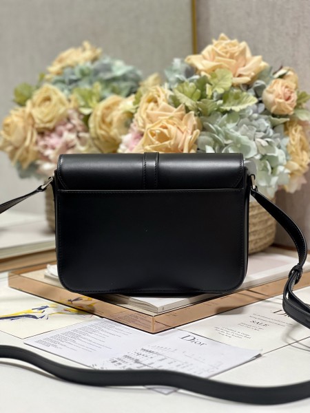  Handbags Dior M24 051 size：23.5*17*6.5 cm