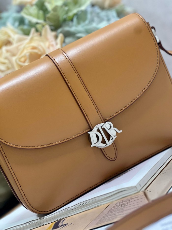  Handbags Dior M24 051 size：23.5*17*6.5 cm