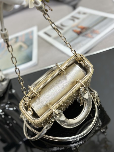  Handbags Lady Dior S0910 size:16*9*5 cm