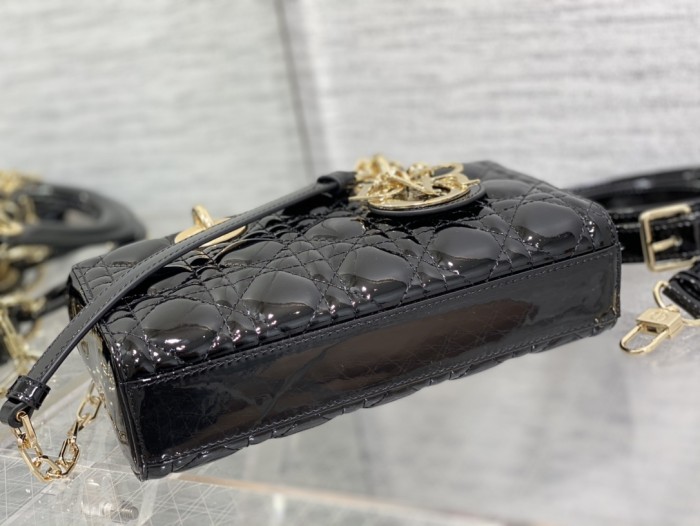  Handbags Dior 9240 size：22*6*12 cm