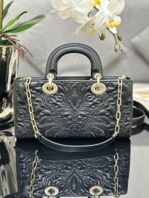  Handbags Lady Dior M0540 size:22*13.5*5 cm